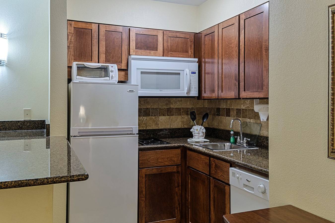 Ganzes Studio, Staybridge Harrisburg Hershey in Harrisburg, Dauphin County