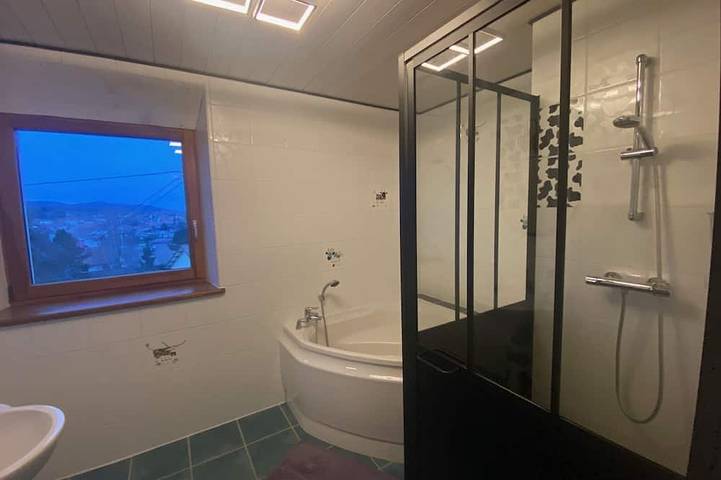 Ganze Wohnung, Spacious and peaceful apartment in house in Orchamps-Vennes, Französischer Jura
