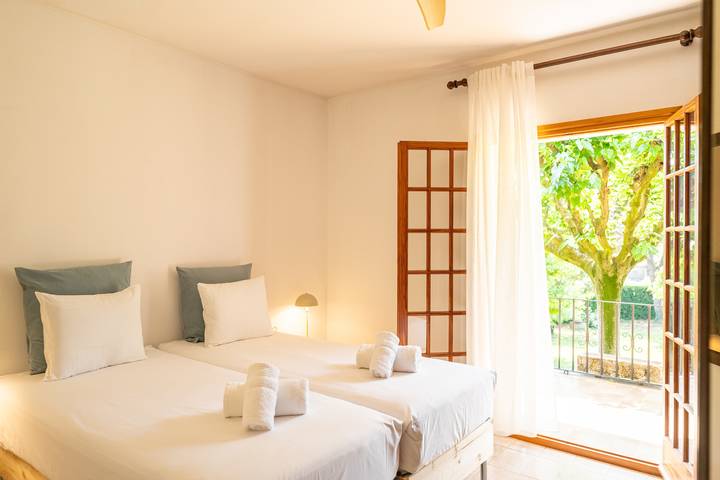 Chalet para 9 personas, con jardín y balcón en Pla de l'Estany - 3