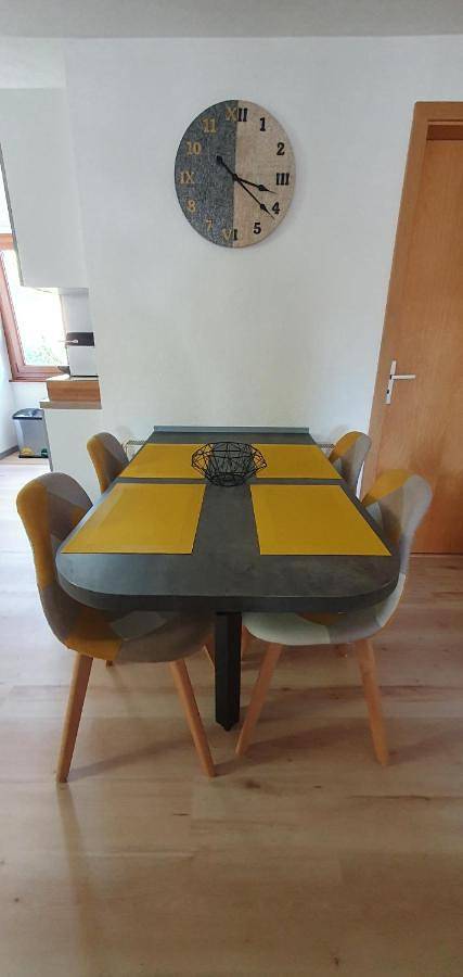 Appartement entier, One-Bedroom Apartment in Soultz-Haut-Rhin, Parc naturel régional des Ballons des Vosges