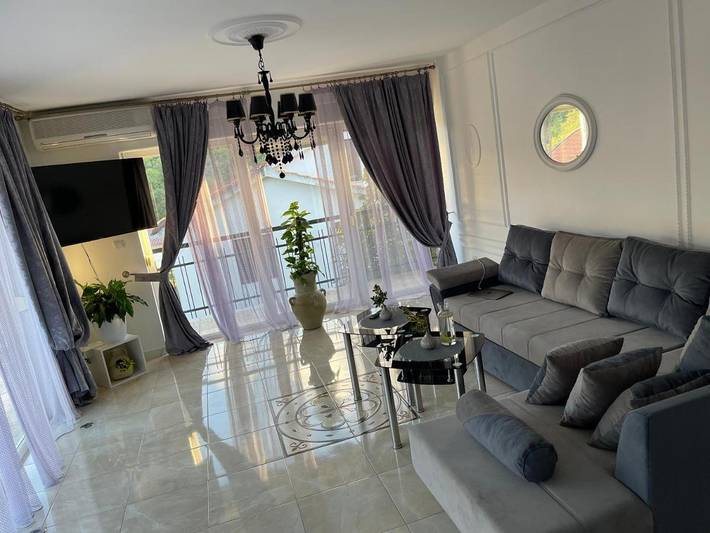 Apartament wakacyjny dla 3 osób, z Balkon i Taras oraz Ogród i Widok w Herceg Novi
