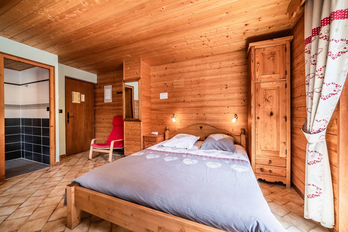 Studio Apartment 'La Flèchette - 2 Pers' with Mountain View, Balcony and Wi-Fi in Châtel, Les Portes du Soleil