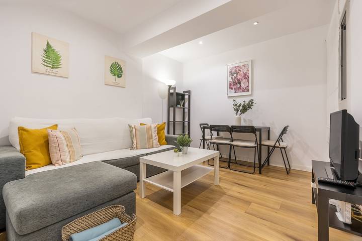 Appartement entier, Appartement 'Granada Garaje Gratis' avec Wi-Fi et climatisation in Grenade, Province de Grenade
