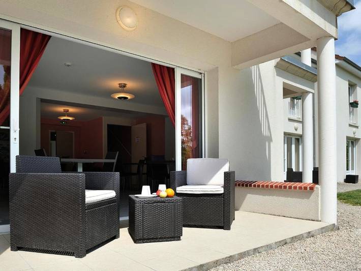 Hôtel pour 4 personnes, avec vue sur le lac ainsi que jardin et vue à Bracieux - 4