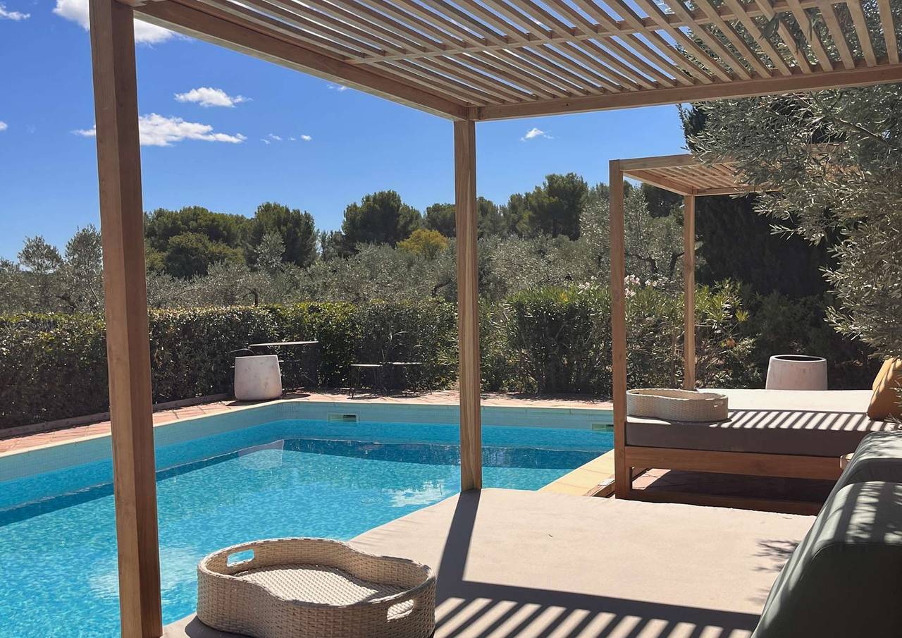 Luxury  country house, Mouriès, Alpilles, big plot, intimate pool area. in Mouriès, Region de Arles