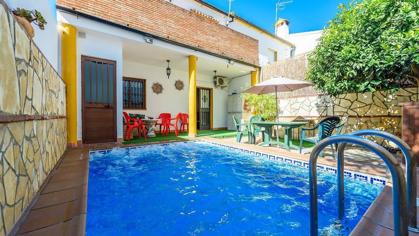Casa rural para 6 personas, con piscina además de balcón/terraza y jacuzzi en El Bosque - 3