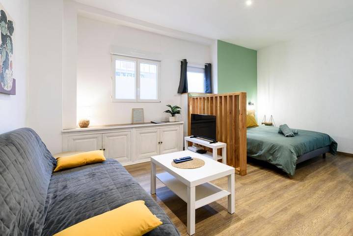 Gîte pour 3 personnes, avec terrasse à La Roche-Chalais - 2