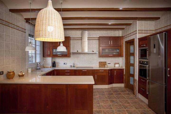 Chalet para 20 personas, con Balcón y Terraza además de Jardín y Piscina en Canal de Navarrés - 3