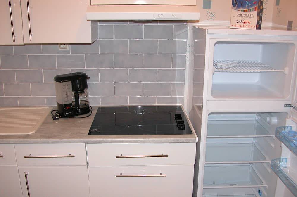 Apartamento entero, Alquila hermoso estudio en 2 estrellas Nn in Néris-les-Bains, Región de Montluçon