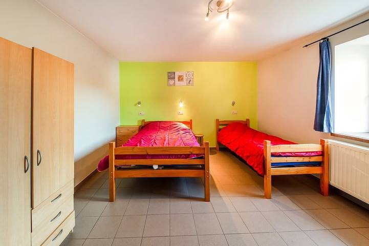 Gîte pour 20 personnes, avec jacuzzi ainsi que jardin et sauna, animaux acceptés dans Ambly - 4