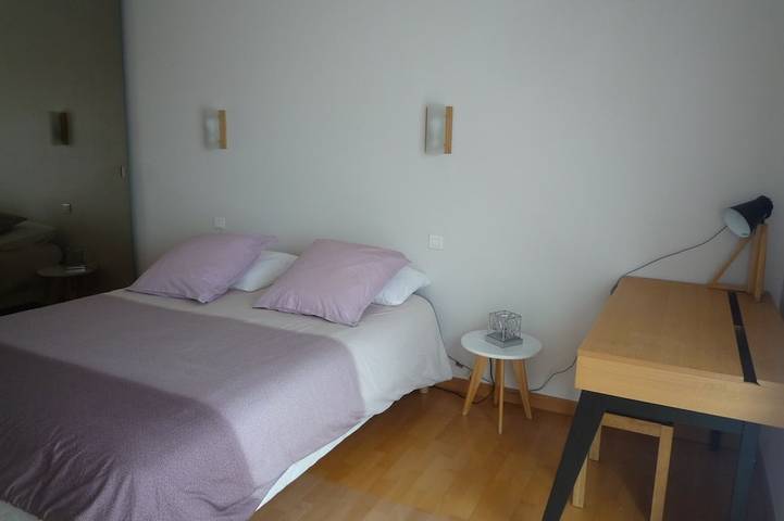 Appartement entier, Grand appartement lumineux avec garage Centre Quimper in Quimper, Région de Quimper