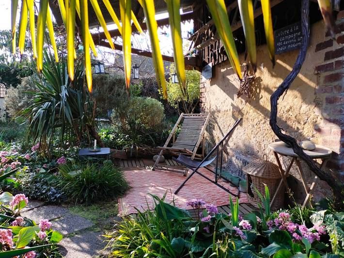 Gîte pour 3 personnes, avec terrasse ainsi que sauna et jardin