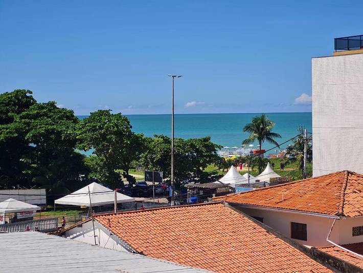 Casas e apartamentos de temporada para 4 pessoas, com jardim e piscina e ainda vista em Tambaú