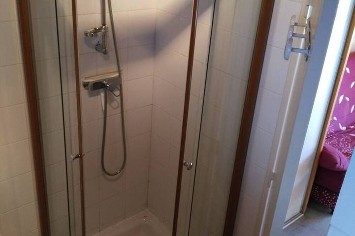 Gîte pour 4 personnes, avec terrasse dans Lac des Confins - 3