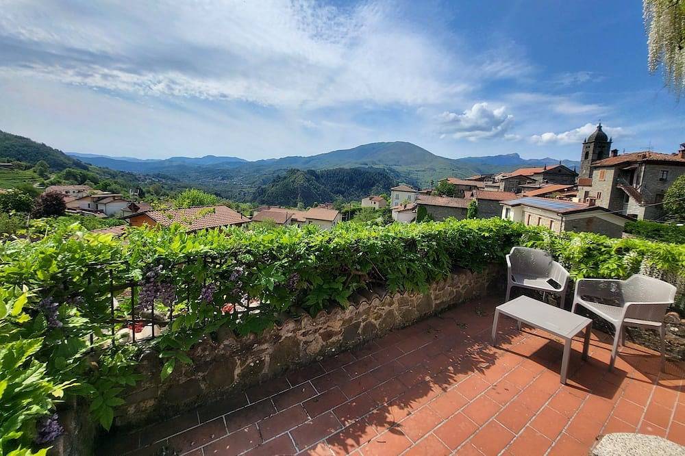 Steinhaus mit schöner Loggia,privatem Pool, zu Fuß erreichbare Einrichtungen in San Romano in Garfagnana, Garfagnana
