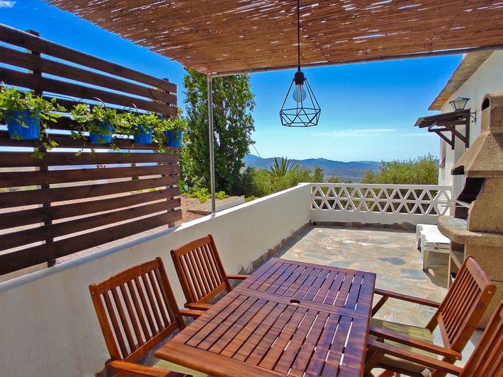 Chalet para 5 personas, con jardín además de piscina y balcón en Alpujarras - 2