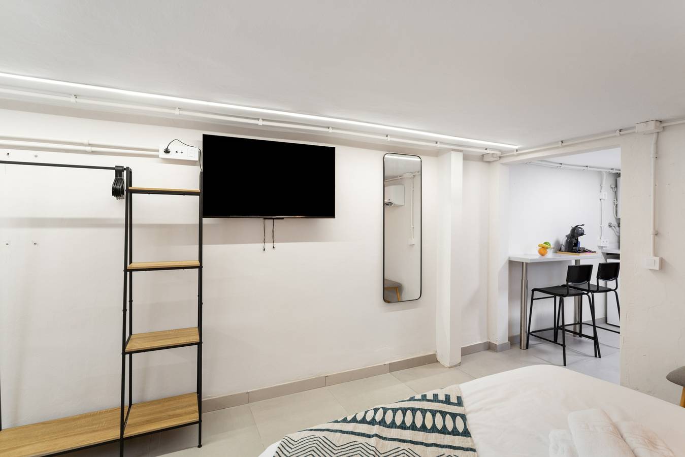 Estudio entero, Estudio de vacaciones 'Atw' con terraza compartida, Wi-Fi y aire acondicionado in Las Palmas de Gran Canaria Centre, Las Palmas de Gran Canaria