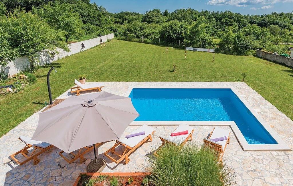Villa Roža by Villas Guide in Svetvinčenat, Zentralistrien
