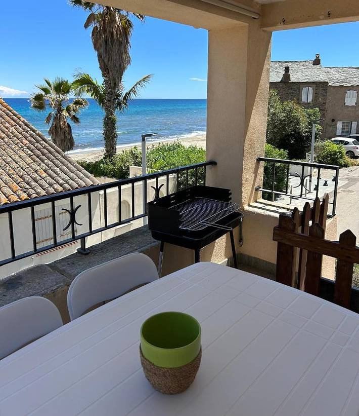 Gîte pour 6 personnes, avec terrasse et vue dans Plage De Prunete - 4