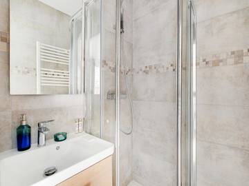 Appartement De Vacances pour 2 Personnes dans Le Kremlin-Bicêtre, Val-de-Marne, Photo 4