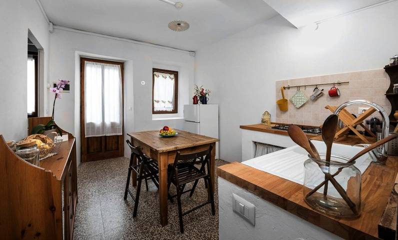 Gîte pour 4 personnes, avec terrasse à Varallo - 2