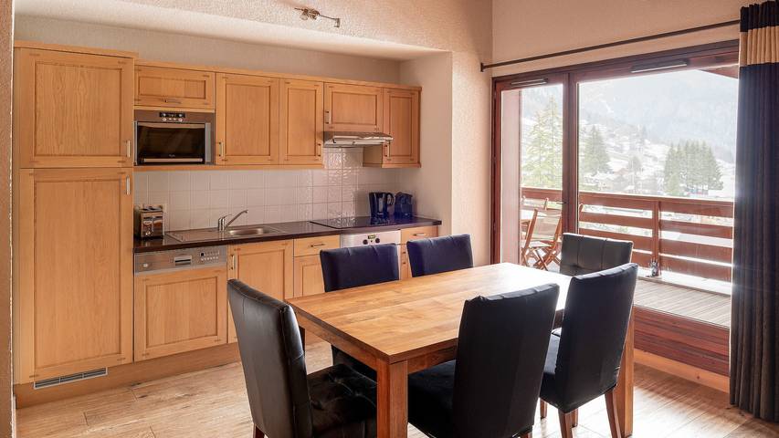 Appartement entier, Appartement de vacances pour 6 personnes avec balcon in Vallorcine, Région de Bonneville