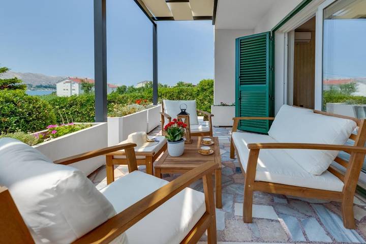 Villa für 5 Personen, mit Garten und Ausblick auf Pag