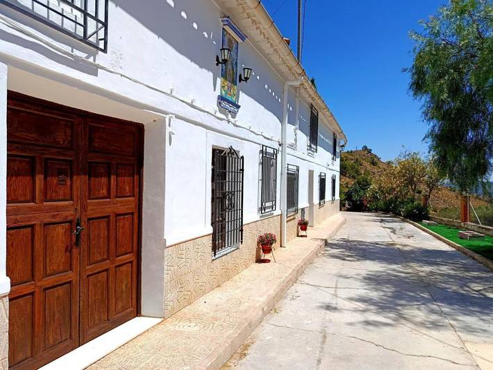 Casa rural para 10 personas, con vistas y jardín además de piscina y terraza en Yeste - 3