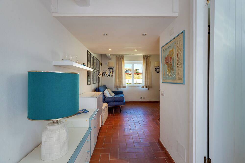 Entire apartment, Appartamentino Duplex Isola Piana in Carloforte, Carbonia-Iglesias Province