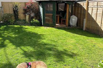 Log Cabin for 4 People in Brighton, Sussex, Photo 4