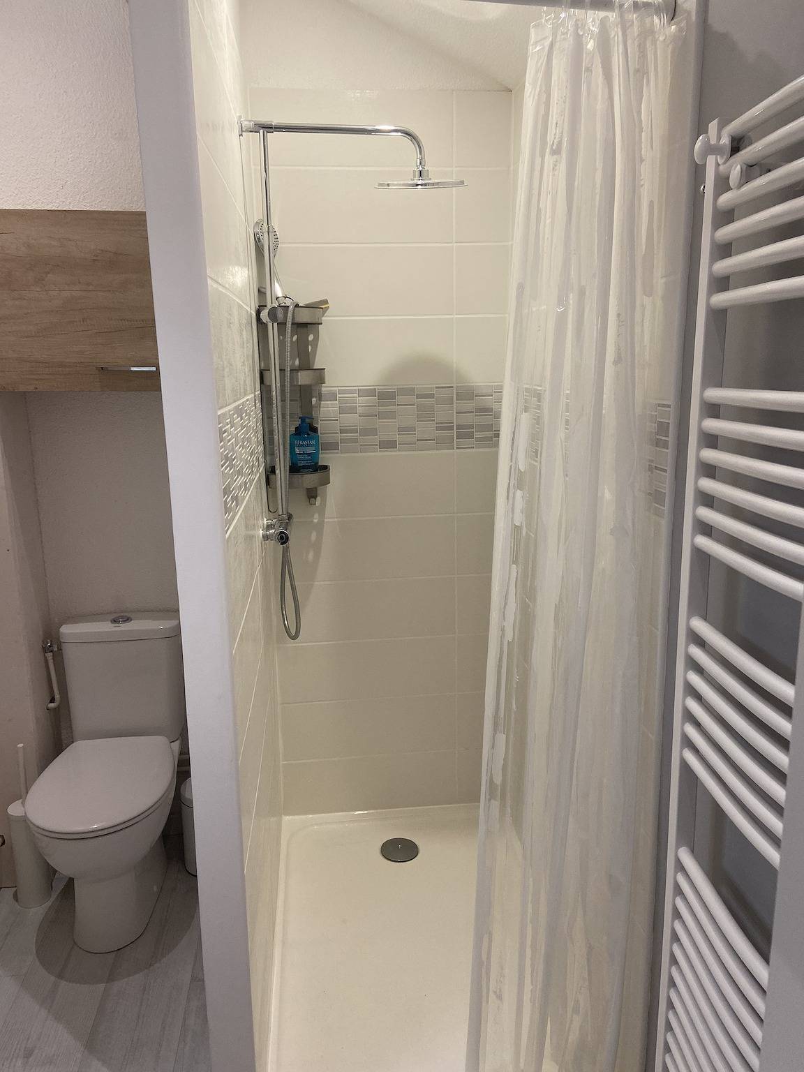 Appartement entier, Appartement cosy à Manigod avec piscine partagée – 50 m² in Manigod, Région d'Annecy