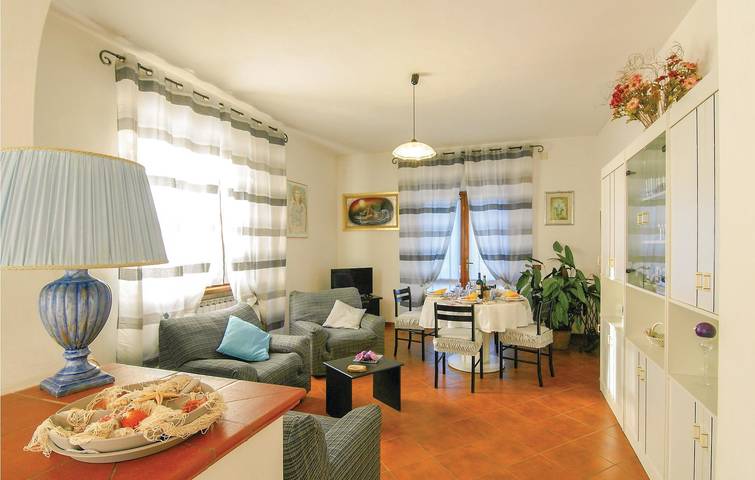 Appartamento Montignoso: Parcheggio, Giardino e Internet (130m²) in Montignoso, Riviera Toscana