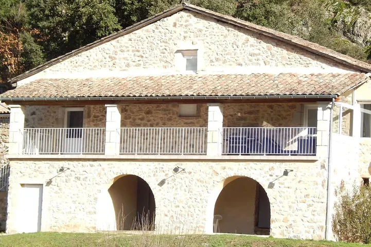 Maison de vacances pour 10 personnes, avec jardin ainsi que piscine et terrasse, animaux acceptés - 1
