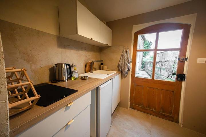 Location de vacances pour 4 personnes, avec terrasse à Saint-Christophe-des-Bardes - 3