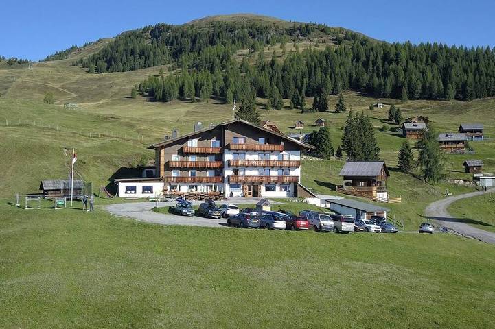 Doppelzimmer mit Nordbalkon - Almhotel Fichtenheim in Kreuzeckgruppe, Berg im Drautal