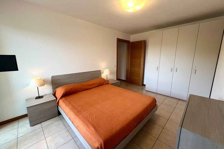 Apartamento entero, Apartamento vacacional con balcón y aire acondicionado in Lignano Sabbiadoro, Provincia d'Udine
