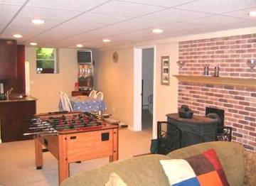 Vacation Home for 20 Guests in West Dover, Green Mountain National Forest, Picture 4