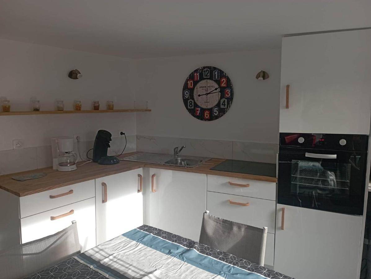 Appartement entier, Ti Louker - Appartement à 300m du Port in Locmiquélic, Côte des Mégalithes