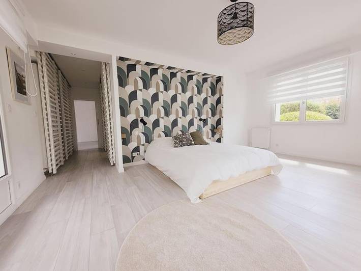 Location de vacances pour 10 personnes, avec jardin ainsi que vue et piscine à La Chapelle-sur-Erdre - 3