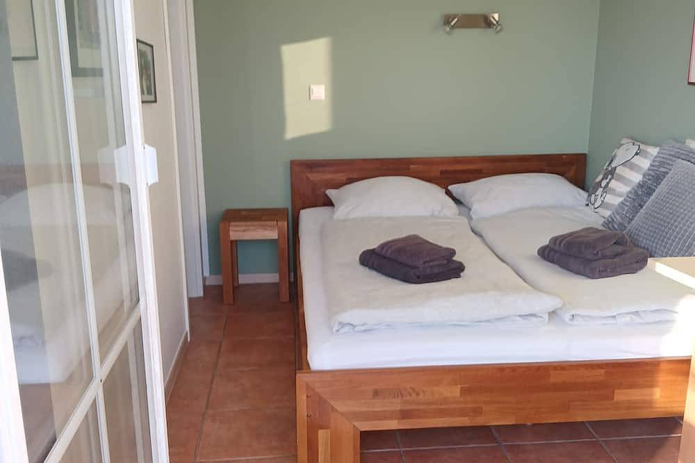 Ganze Wohnung, Jasmunder Inselglück Ferienwohnung für 4 Personen auf Rügen - Jasmund in Neddesitz, Sagard