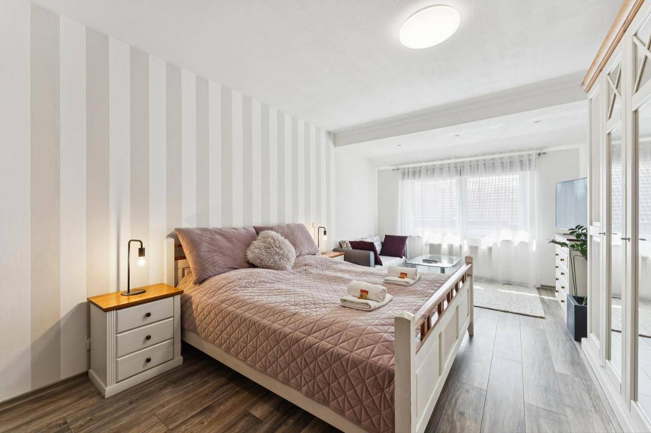 Ganze Wohnung, 3 Sterne Fewo Gold-Blick Urlaub zwischen Edersee und Willingen in Korbach, Waldecker Land