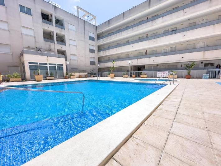 Apartamento de vacaciones para 4 personas, con balcón además de vistas y piscina - 1