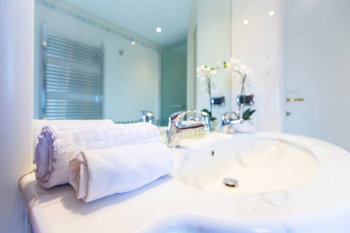 Ferienwohnung für 4 Personen, mit Balkon und Terrasse in Cagliari - 3
