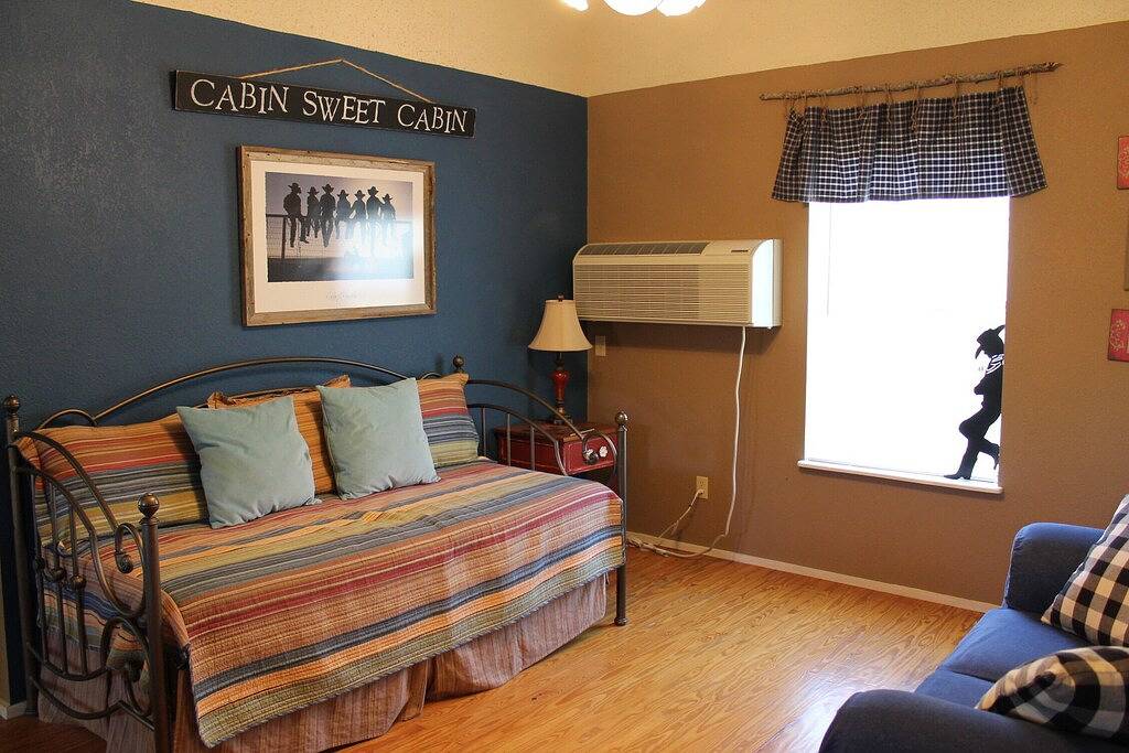 The Hondo Cabin @ Whisky Mountain - 2 Bd / 1 Bad Großartige Lage! in Rio Frio, Real County