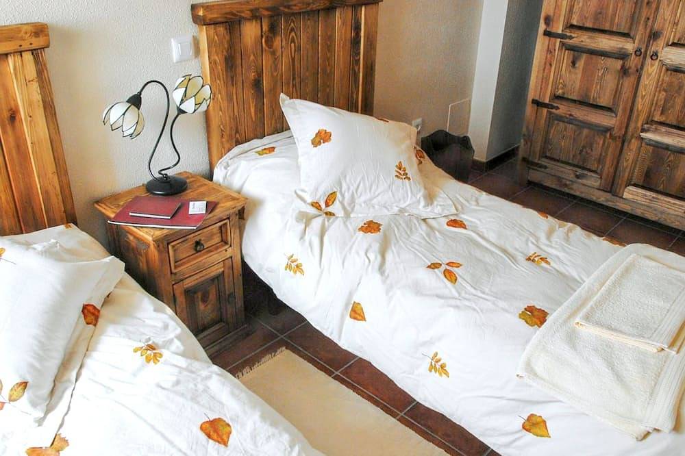 Homerez - Haus in Ávila, privater Parkplatz in Narrillos de San Leonardo, Ávila