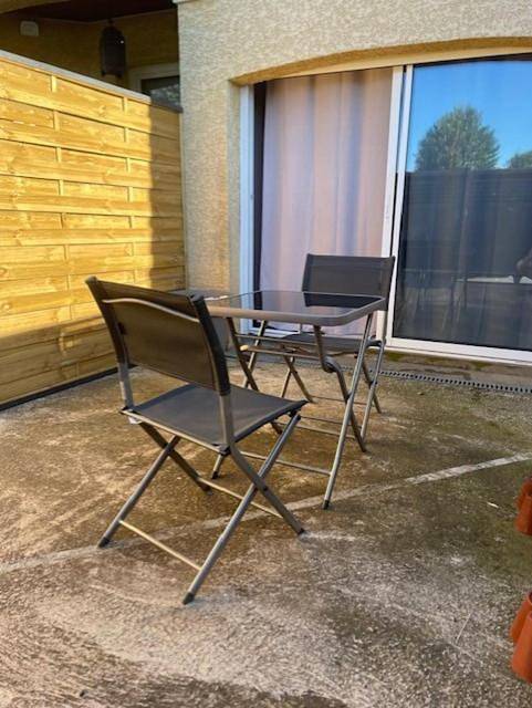 Double Room with Private Bathroom in Pinet (homonymie), Côte méditerranéenne (France)