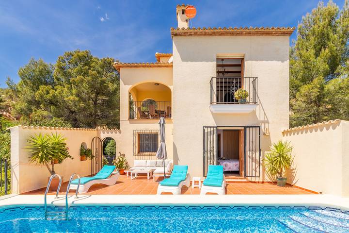 Ferienvilla bei Dénia mit Bergblick, Pool & Wlan in Adsubia, Alicante Binnenland