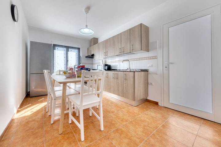 Location de vacances pour 6 personnes, avec terrasse et vue sur l’océan à La Santa - 4