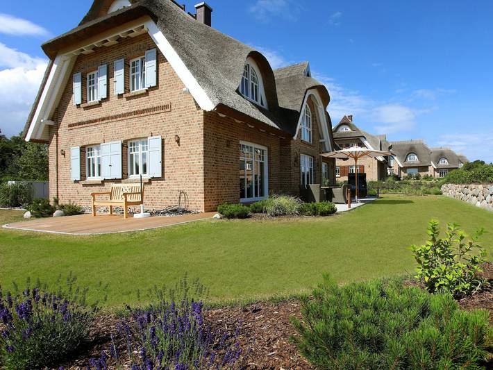 Strandhaus für 6 Personen, mit Terrasse und Sauna sowie Garten und Ausblick, kinderfreundlich in Lobbe - 4