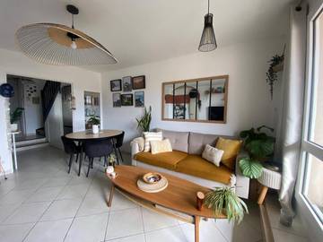 Gîte pour 4 personnes, avec balcon et vue, animaux acceptés à Saint-Genis-Laval